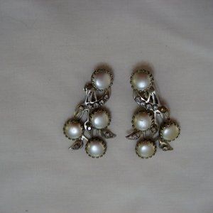VINTAGE STAR JEWELRY CO., FAUX PEARL /RHINESTONE DROP CLIP ONS 1922-1940